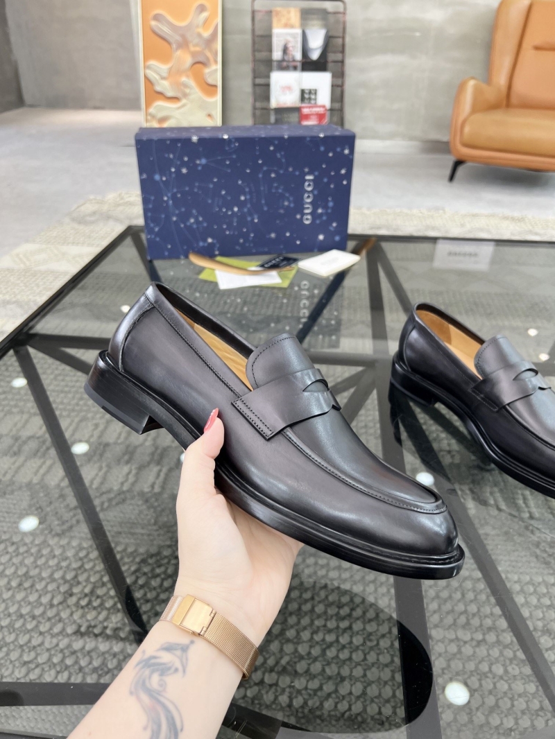 Gucci Leather Shoes